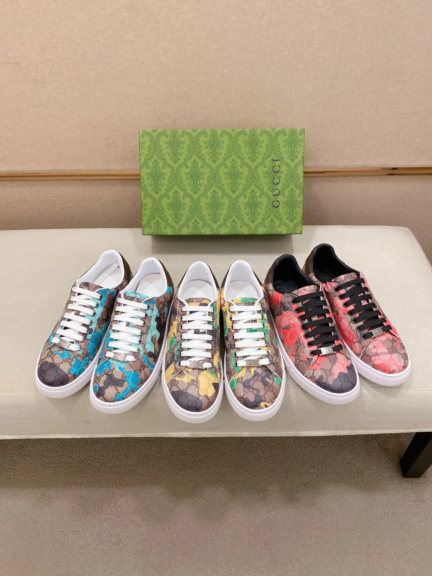 Ex-factory price 380💰【Gucci】Gucci men’s latest series of casual shoes! The official website is built 1:1. The upper is made of imported high-quality cowhide, and the lining is made of high-quality sheepskin, which is soft and comfortable. Picky selection of materials and exquisite workmanship give you the best enjoyment. Number of yards: 38-44 yards.